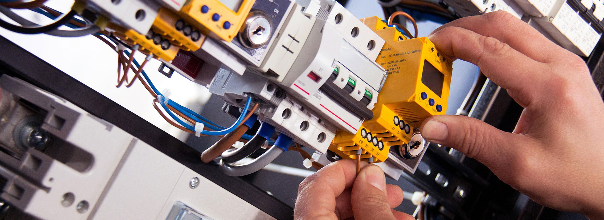 Električar - Haus majstor – Održavanje i popravke objekata